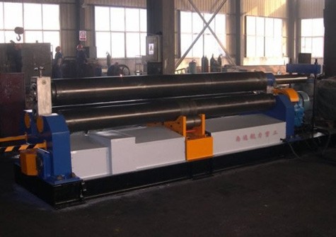 W11-8X3000機(jī)械三輥對(duì)稱(chēng)式卷板機(jī)