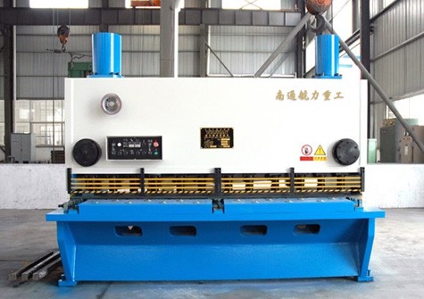 QC11Y-25X2500液壓閘式剪板機(jī)